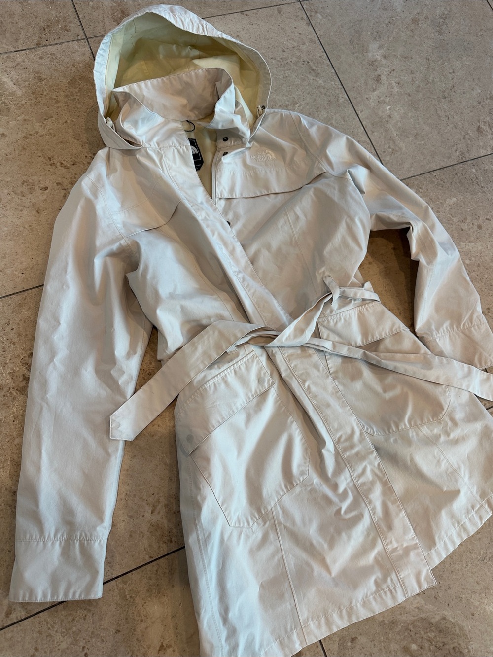 THE NORTH FACE Light Cream Hooded Women's Rain Jacket with Belt XL